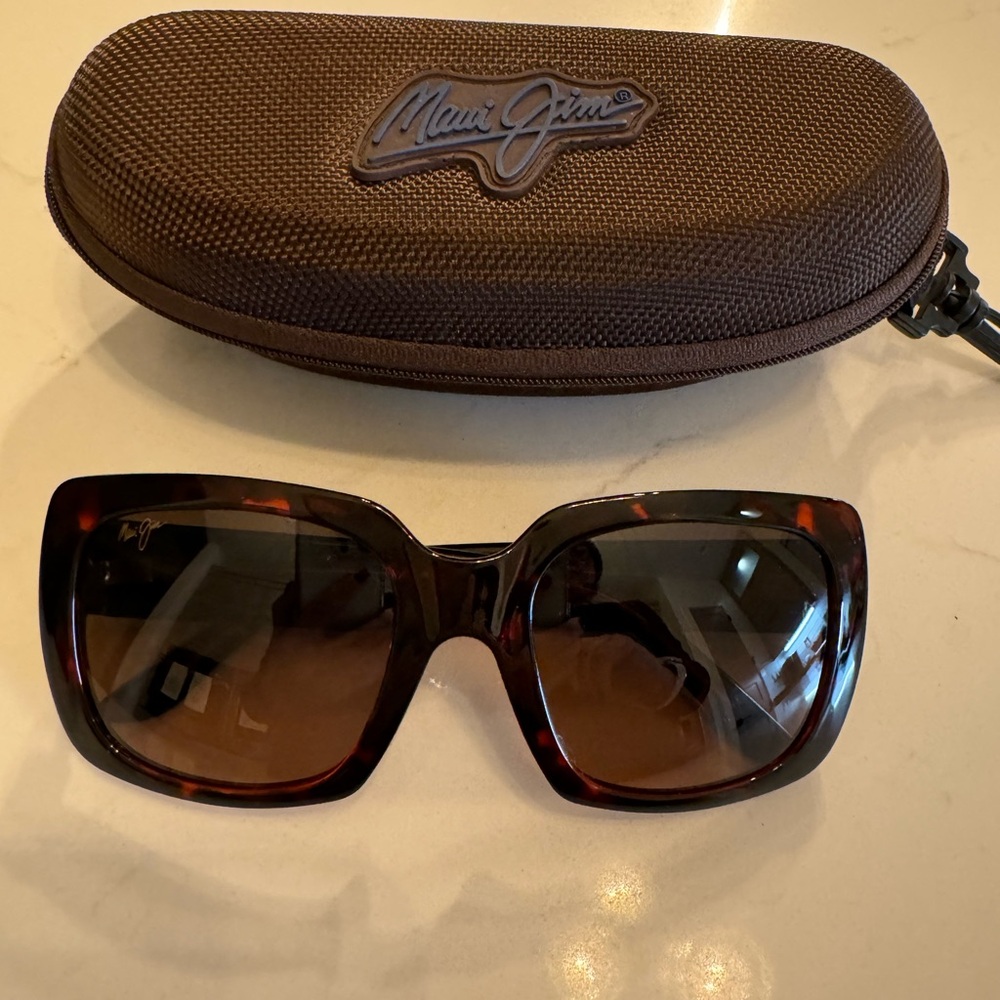 NWOT Maui Jim Two Steps Sunglasses